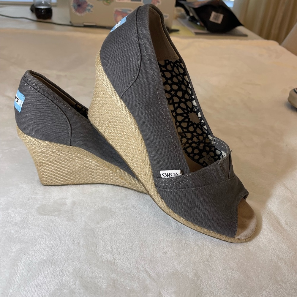 Toms Wedges